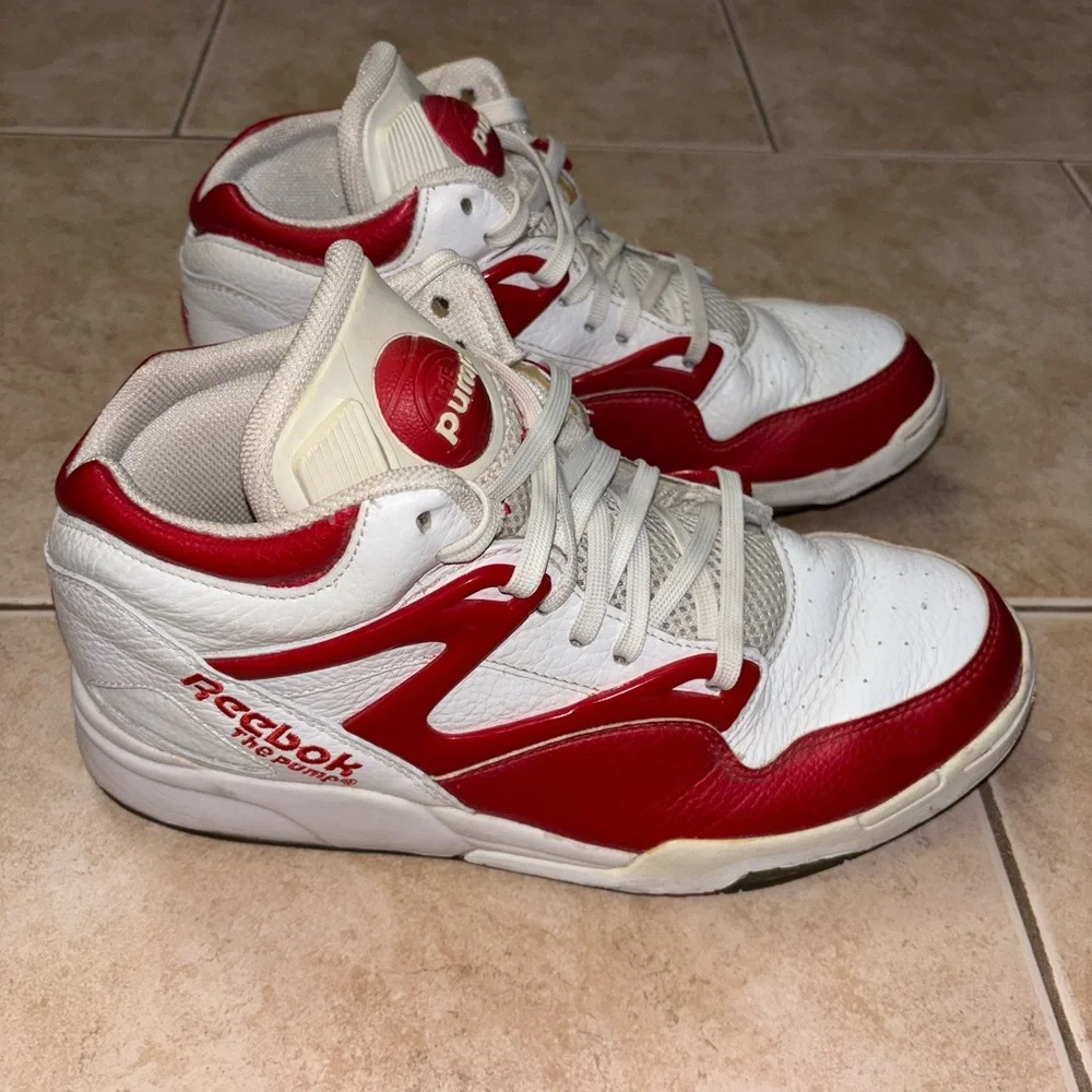 Reebok Pump Sneakers Red and White - Picture 2 of 9